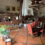 Hébergement de vacances Stunning 18th Century Loubes-Bernac