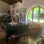 Hébergement de vacances Stunning 18th Century Loubes-Bernac