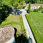 Stunning 18th Century Hébergement de vacances Loubes-Bernac