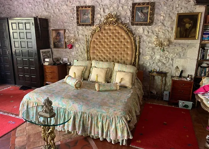 Stunning 18th Century * Loubes-Bernac
